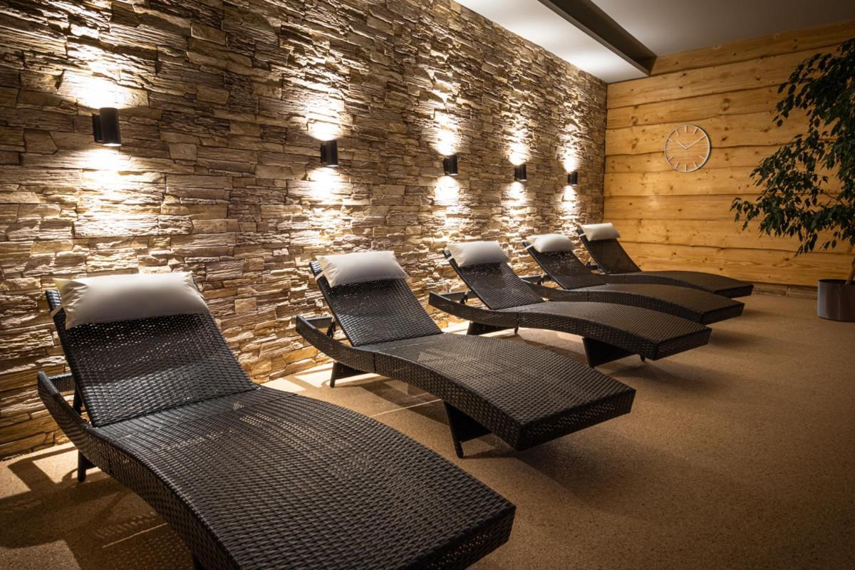 Keilberg Resort Loučná pod Klínovcem Buitenkant foto